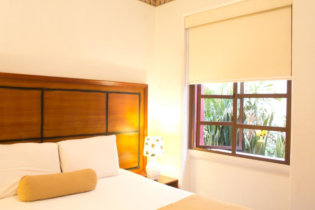 Hotel Cuenca Luaran gambar