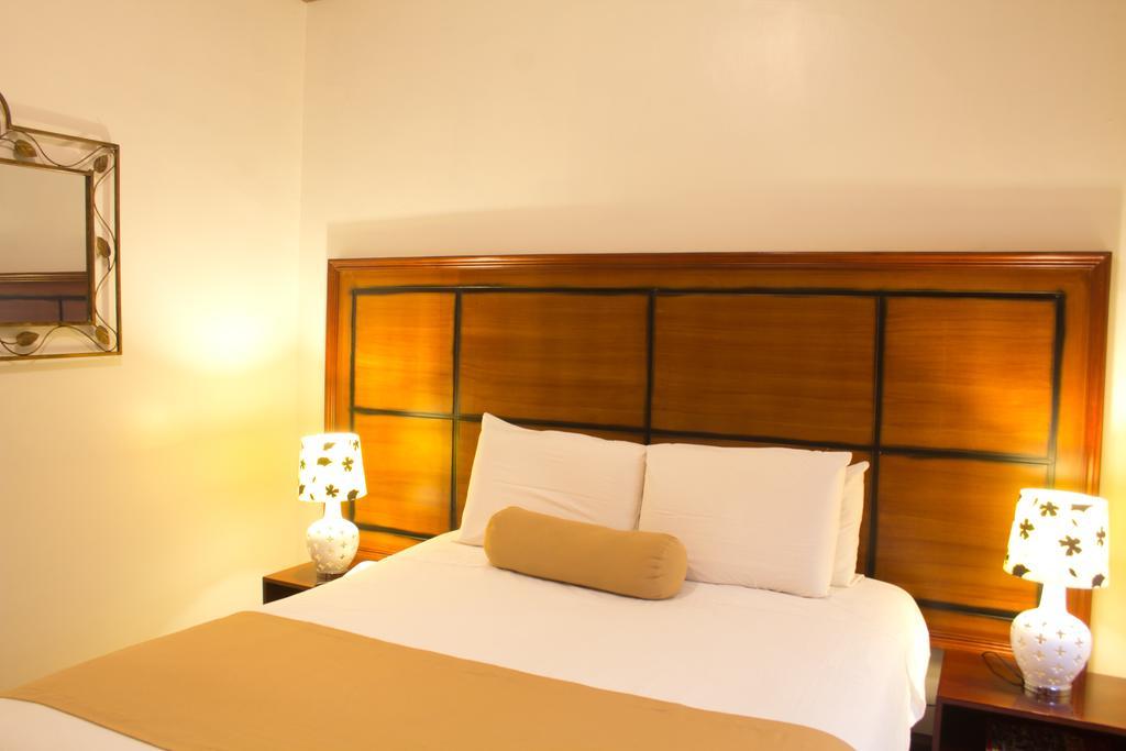 Hotel Cuenca Luaran gambar