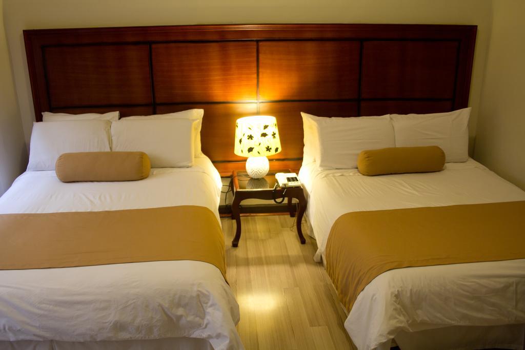 Hotel Cuenca Luaran gambar