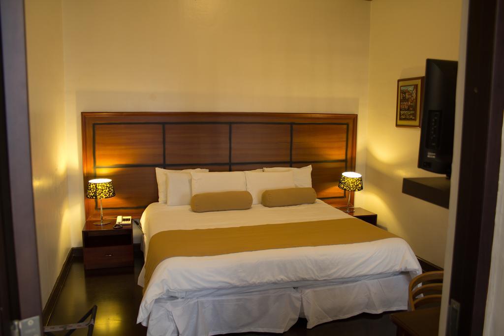 Hotel Cuenca Luaran gambar